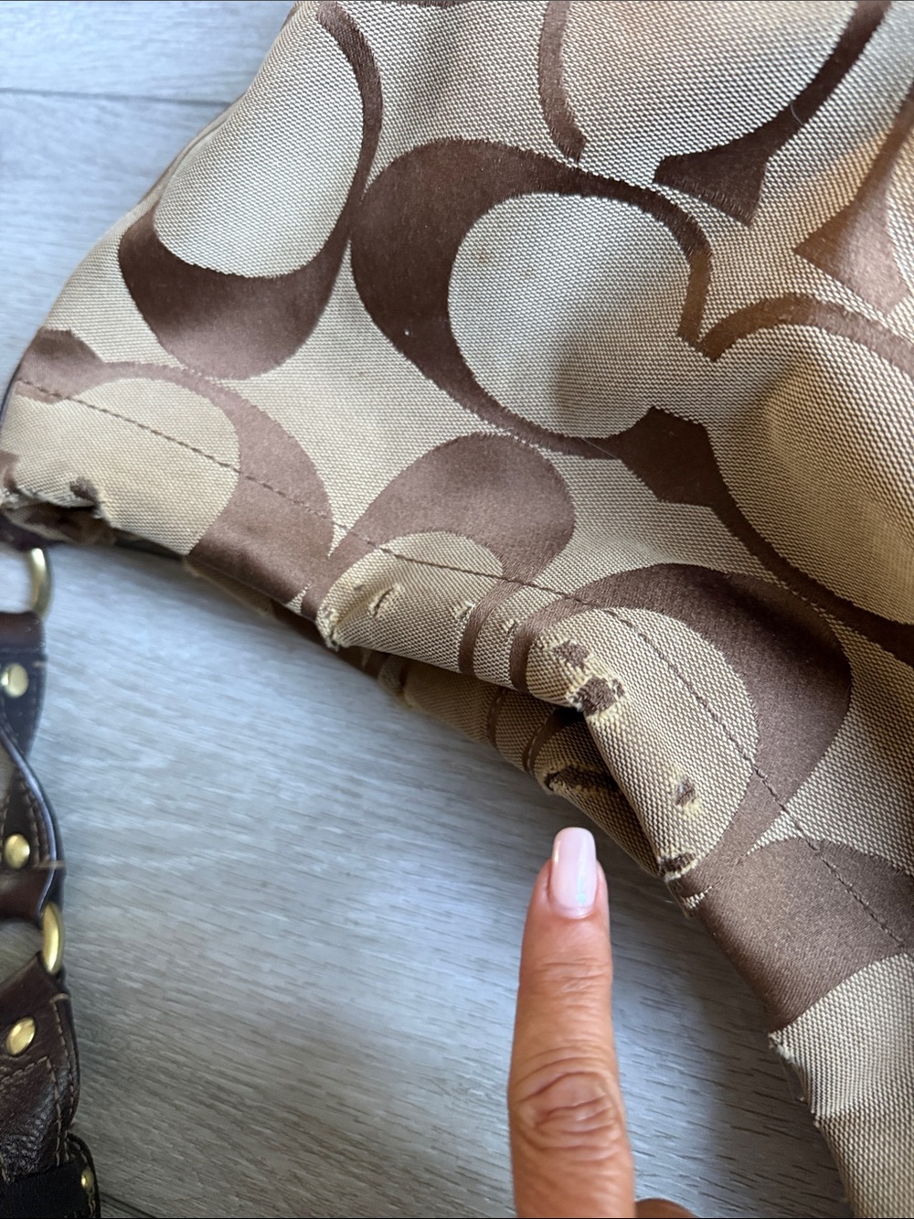 Coach Y2K vintage Beige and Brown Signature Canvas Hobo Bag - Picture 6 of 11